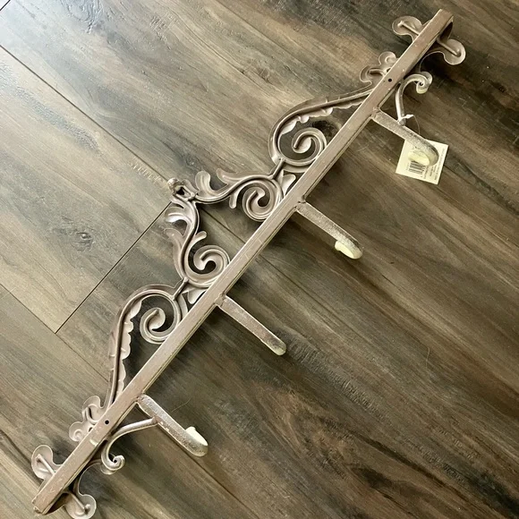 Decorative Wall Hooks - Picture 5 of 5